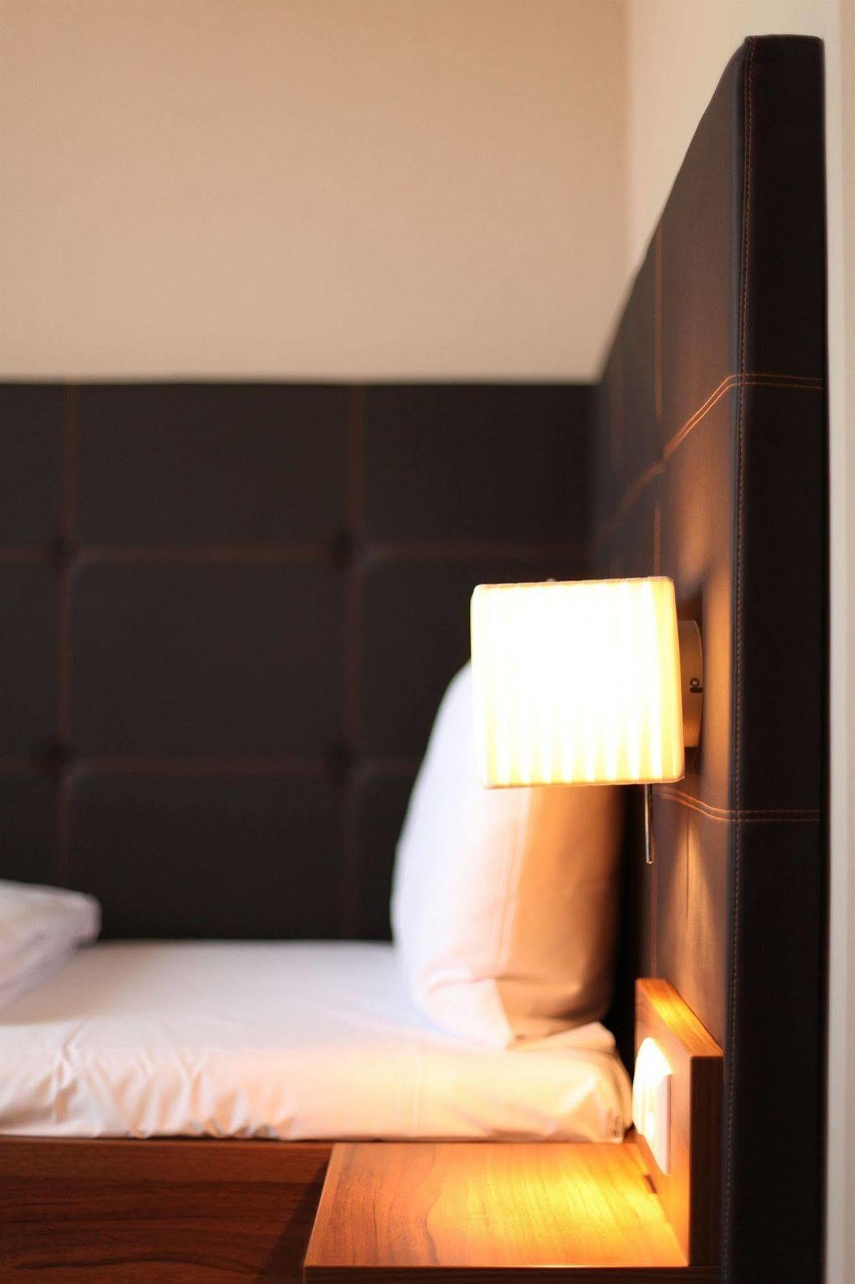 Joesepp'S Hotel Am Hallhof 梅明根 外观 照片